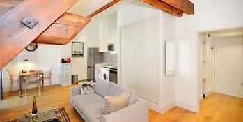 Ambiance - Lyonnais Apartment *