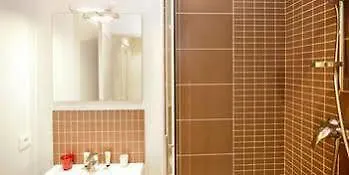 Ambiance - Lyonnais Apartment *